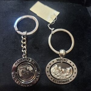 Glacier & Mount Rushmore Souvenir Keychain Set - Silver Tone Metal